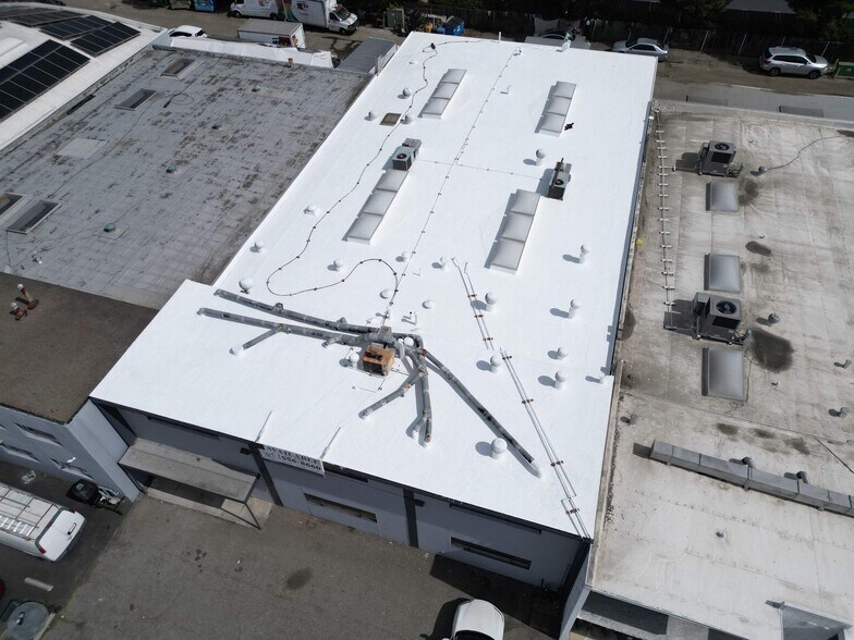 More Photos Of 930 Industrial Ave, Palo Alto Warehouse For Sale