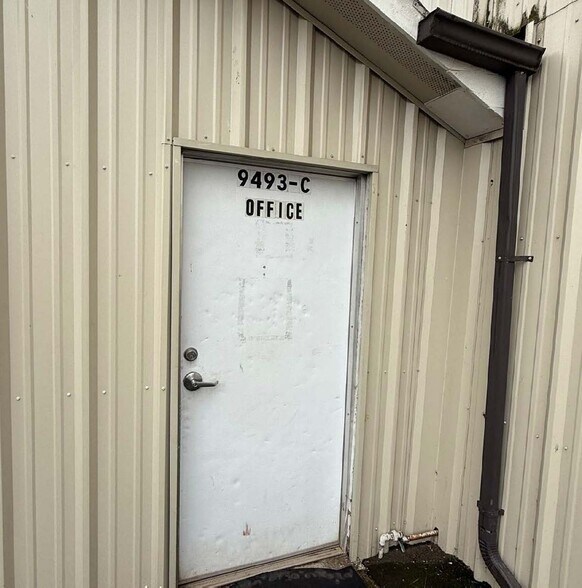 More Photos Of 9493 Porter Rd SE, Aumsville Manufacturing For Lease