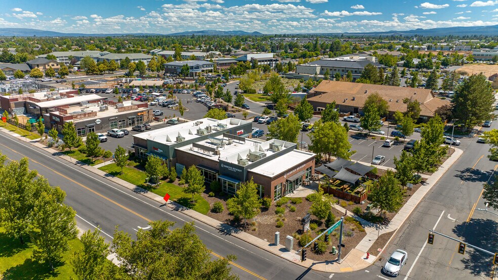 More Photos Of 1500 NE Cushing Dr, Bend Restaurant For Lease