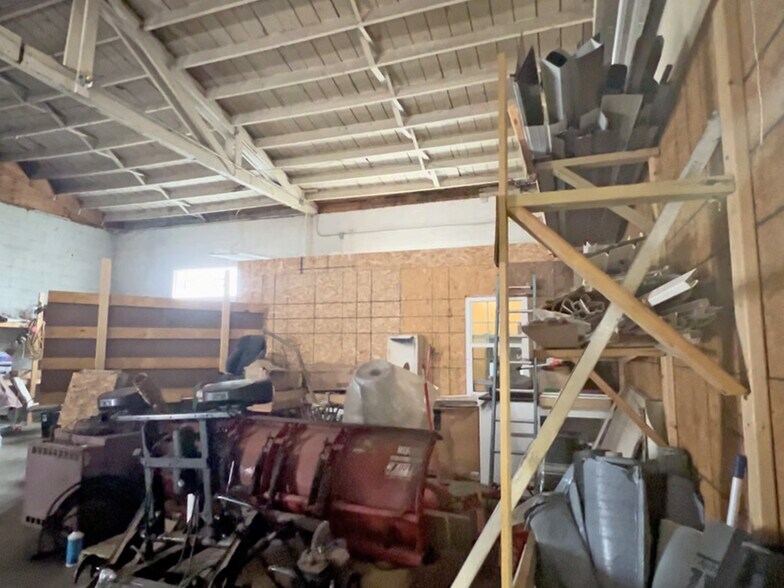 More Photos Of 2010 Schaper Ave, Erie Warehouse For Sale