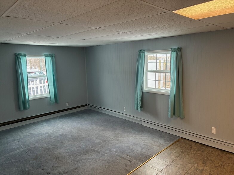 More Photos Of 88 Southern Dr, Rochester Industrial For Sale