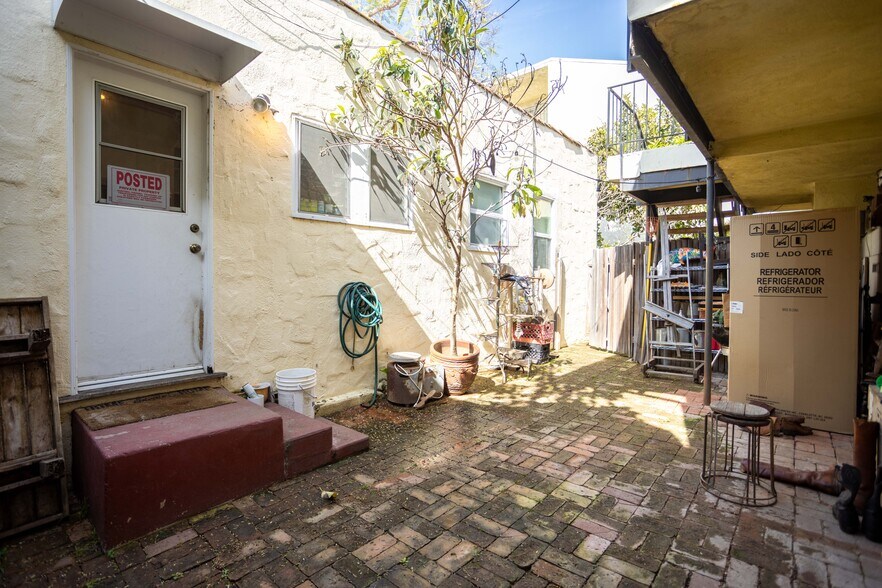More Photos Of 1427 Euclid St, Santa Monica Apartments For Sale