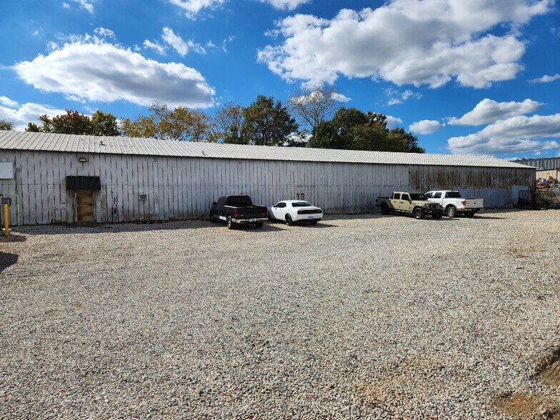 More Photos Of 237 W Liddell St, Charlotte Warehouse For Lease