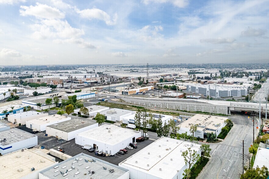 More Photos Of 13744 Milroy Pl, Santa Fe Springs Warehouse For Lease