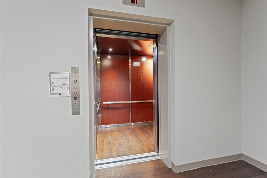 More Photos Of 736-744 Ouellette Av, Windsor Storefront For Sale
