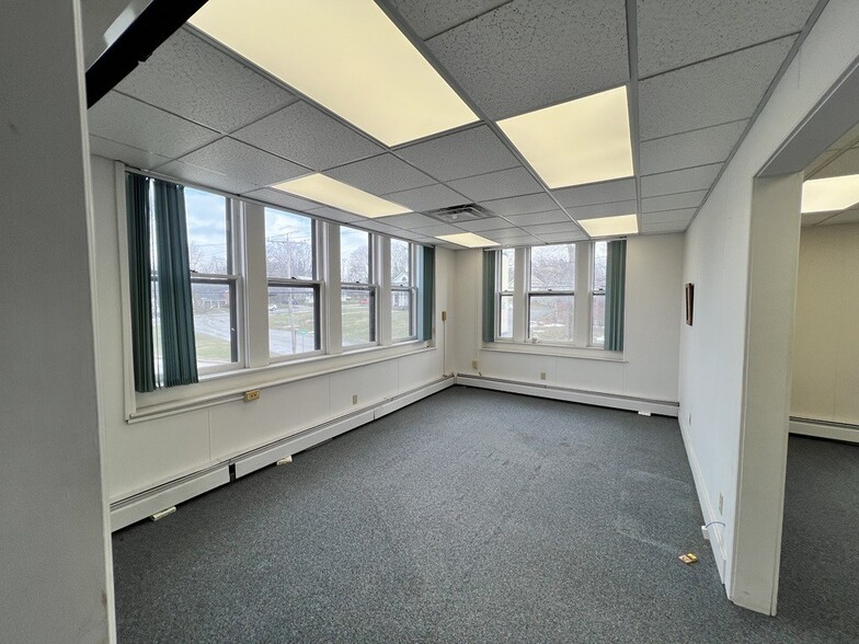 More Photos Of 6948 Cato St, Pavilion Bank For Sale