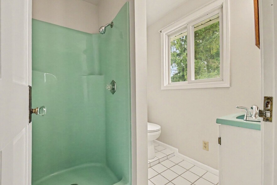More Photos Of 380 S Main St, Freeland Office Residential For Sale