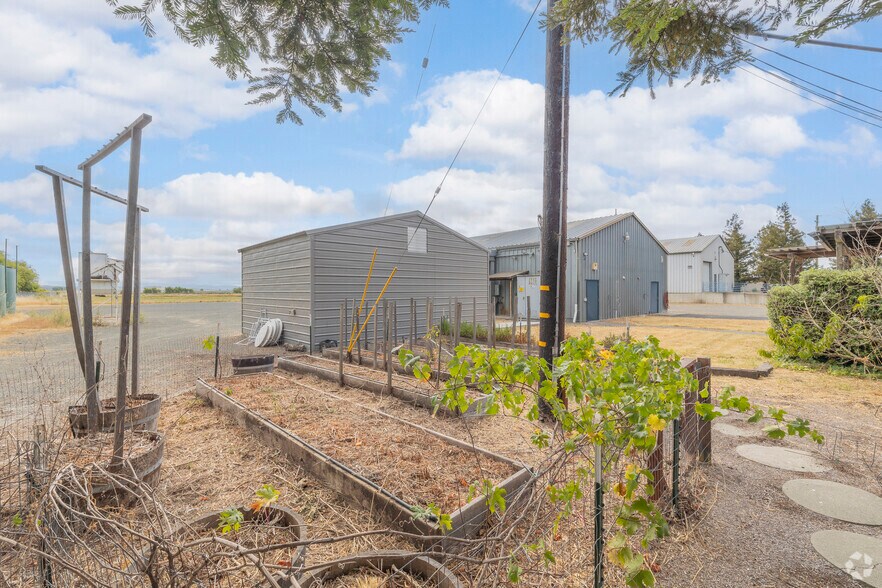More Photos Of 24200 Arnold Dr, Sonoma Warehouse For Sale