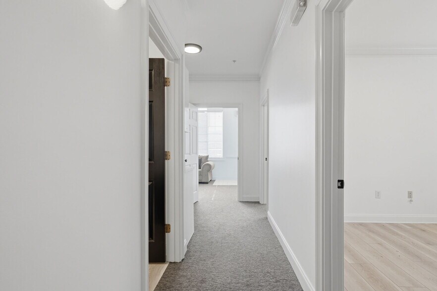 More Photos Of 234-242 Creekstone Rdg, Woodstock Office For Lease