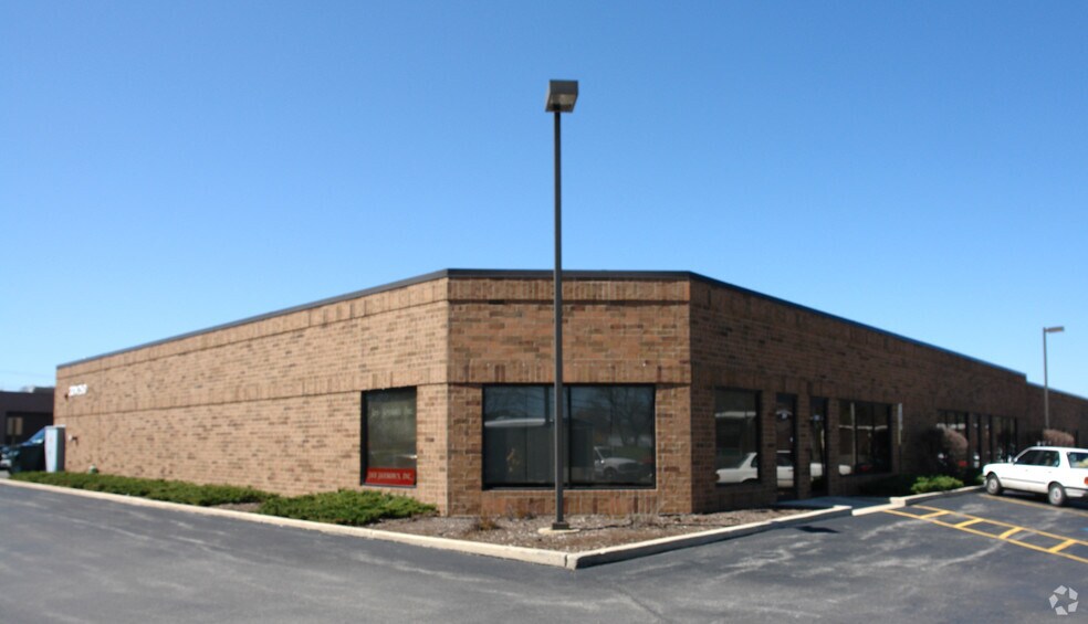 Primary Photo Of 30W250 Butterfield Rd, Warrenville Warehouse For Lease
