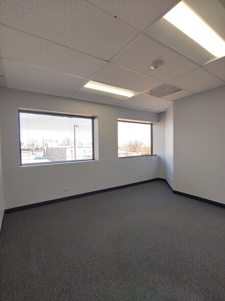 More Photos Of 393 S Harlan St, Lakewood Medical For Lease