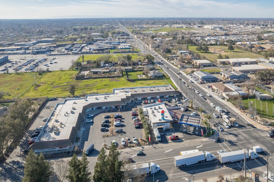 More Photos Of 8484 Florin Rd, Sacramento Unknown For Lease
