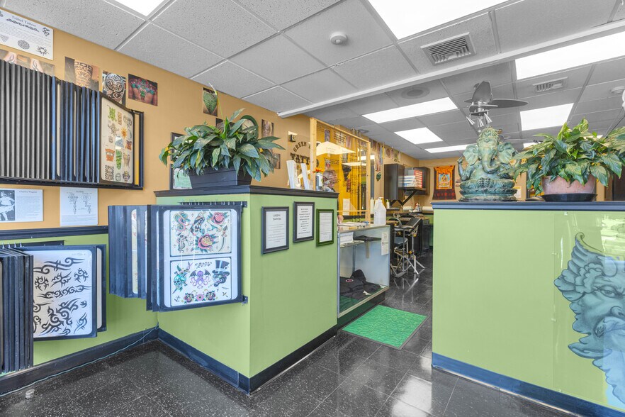 More Photos Of 1145-1147 New Britain Ave, West Hartford Apartments For Sale