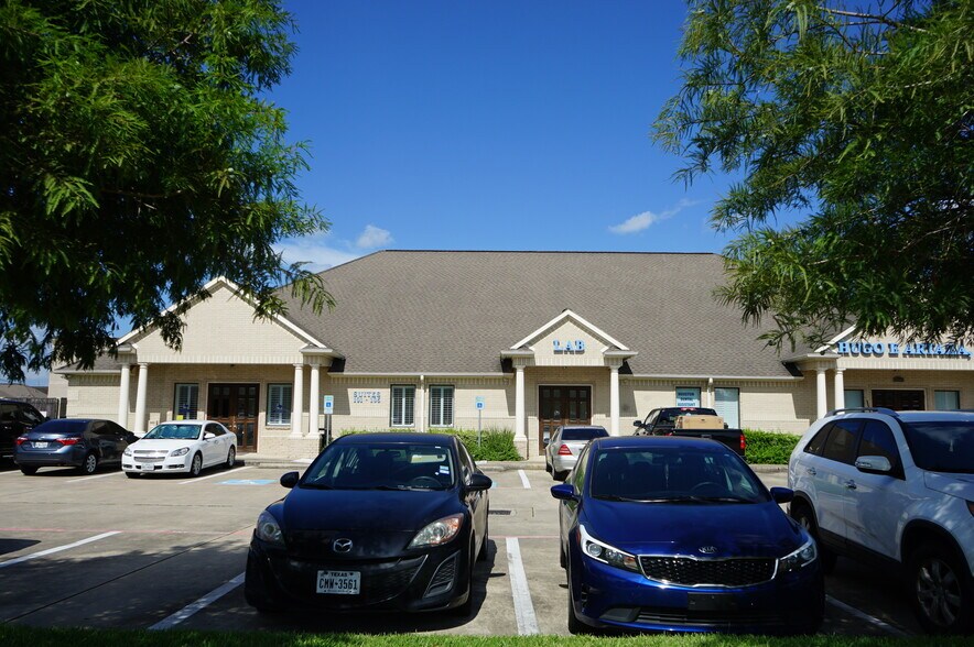 More Photos Of 21510 Kingsland Blvd, Katy Medical For Lease