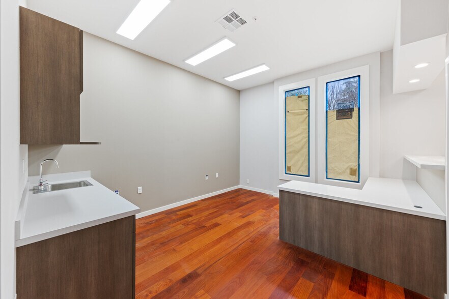 More Photos Of 420 Peninsula Ave, San Mateo Medical For Sale