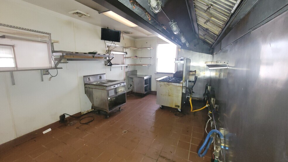 More Photos Of 100 Manor Harrison City Rd, Manor Restaurant For Sale