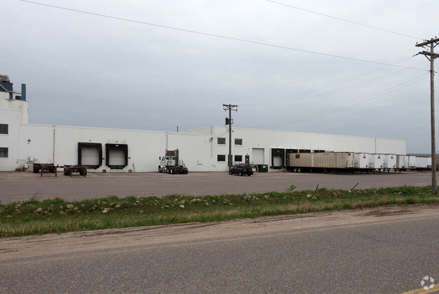 More Photos Of 500-600 30th Ave NE, Minneapolis Warehouse For Lease