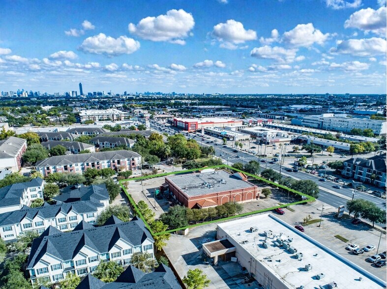 Primary Photo Of 9292 Westheimer Rd, Houston Convenience Store For Sale