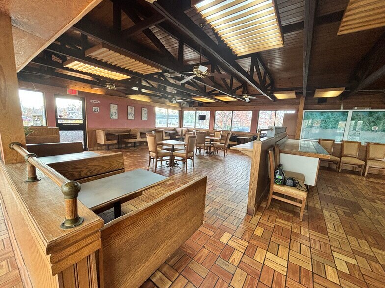 More Photos Of 3134 Prospect Ave, Kansas City Fast Food For Sale