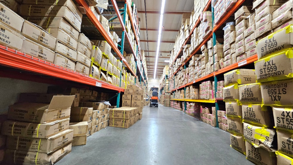 More Photos Of 936-972 E 31st St, Los Angeles Warehouse For Sale