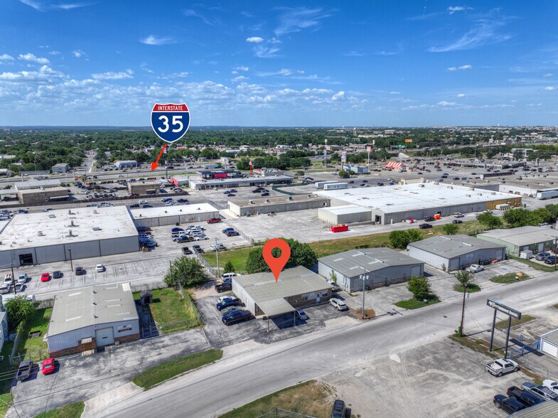 More Photos Of 242 Trade Center Dr, New Braunfels Warehouse For Sale