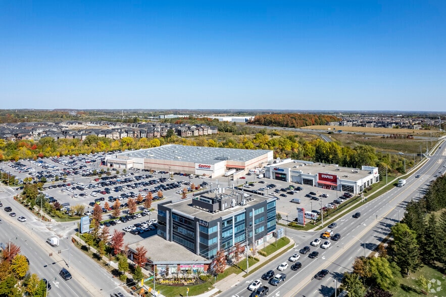 More Photos Of 1650 Elgin Mills Rd E, Richmond Hill Medical For Sale