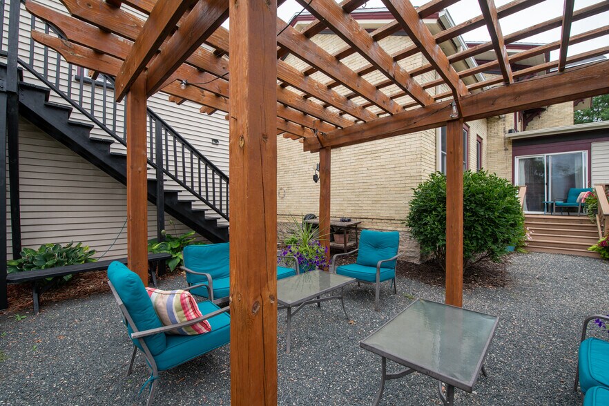 More Photos Of 143 Church Ave, Oshkosh Hospitality For Sale