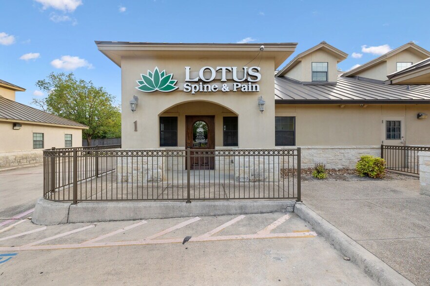 More Photos Of 2128 Babcock Rd, San Antonio Medical For Sale