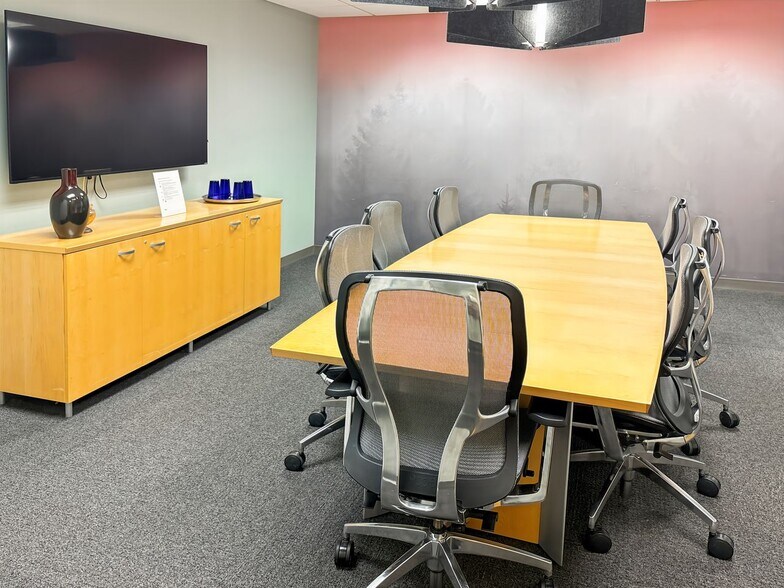 More Photos Of 609 SW 8th St, Bentonville Coworking Space