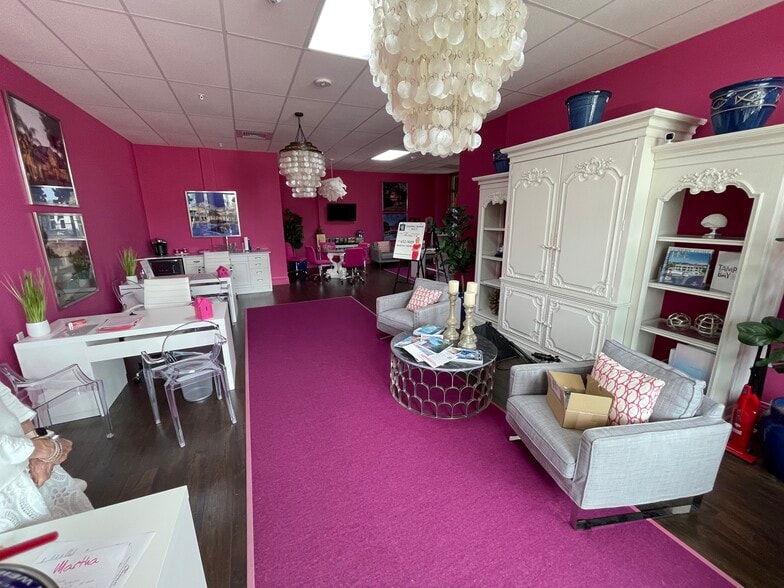 More Photos Of 200 Main St, Dunedin Apartments For Lease