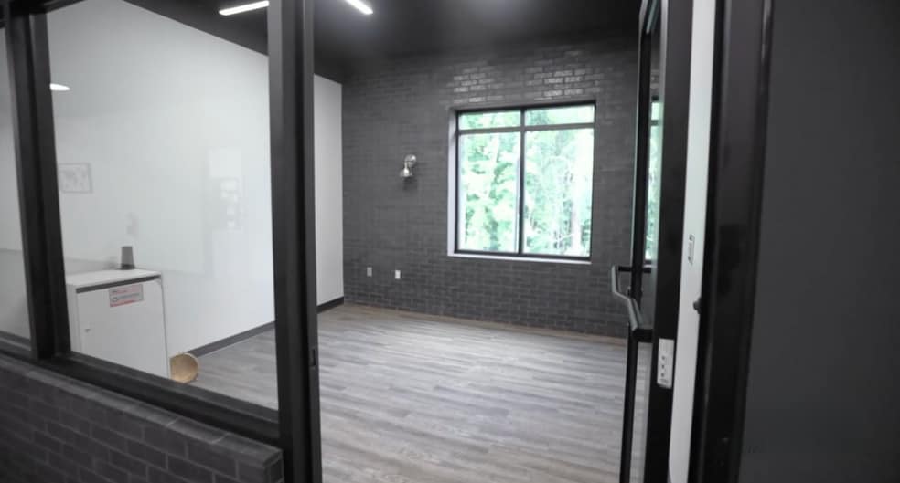 More Photos Of 4550 Preslyn Dr, Raleigh Light Distribution For Sale