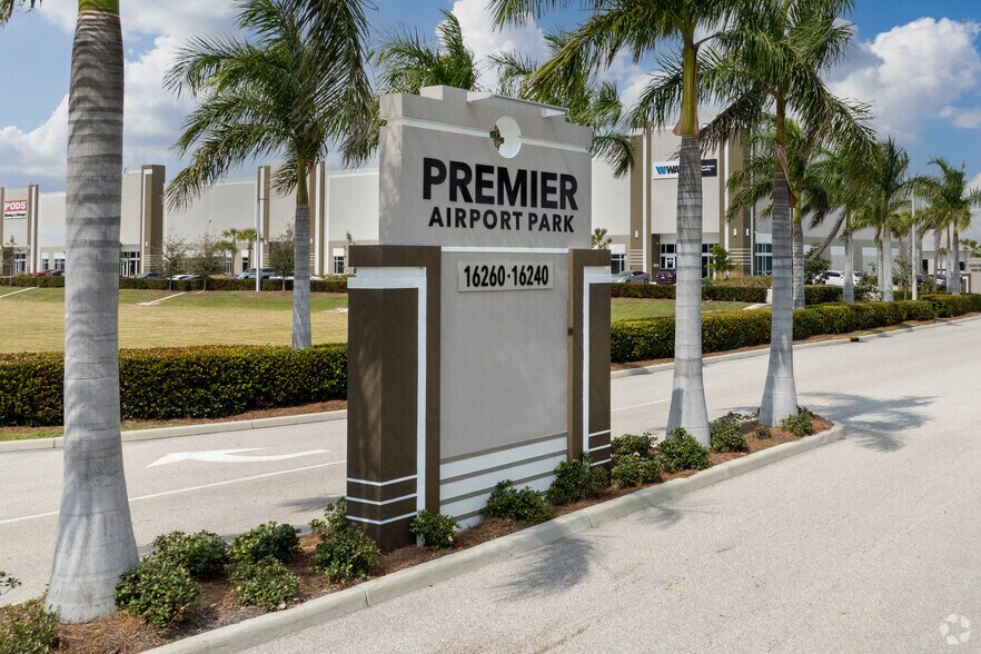 More Photos Of 16260 Airport Park Dr, Fort Myers Distribution For Lease