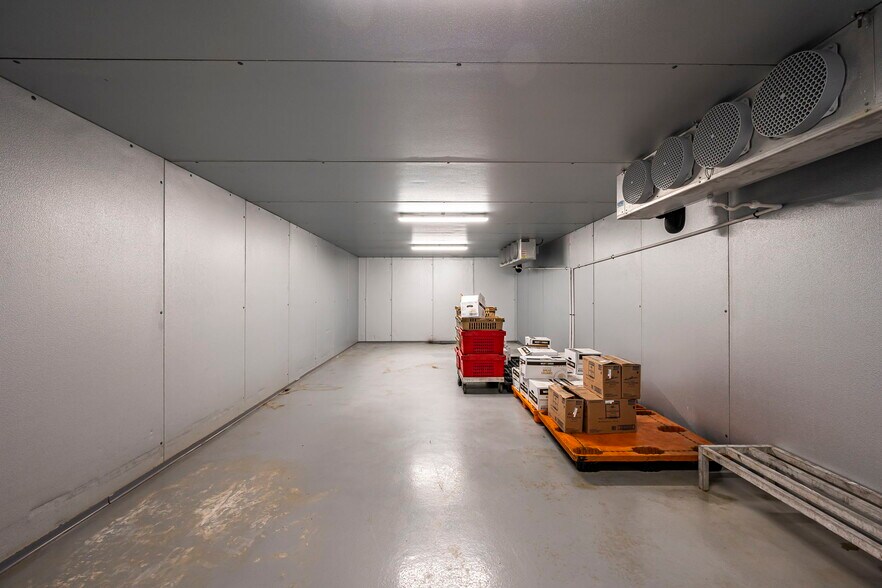 More Photos Of 1508 Brook Rd, Richmond Refrigeration Cold Storage For Sale