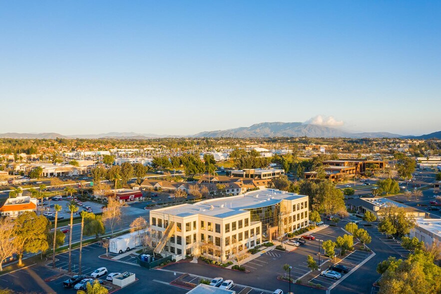 More Photos Of 27699 Jefferson Ave, Temecula Medical For Lease