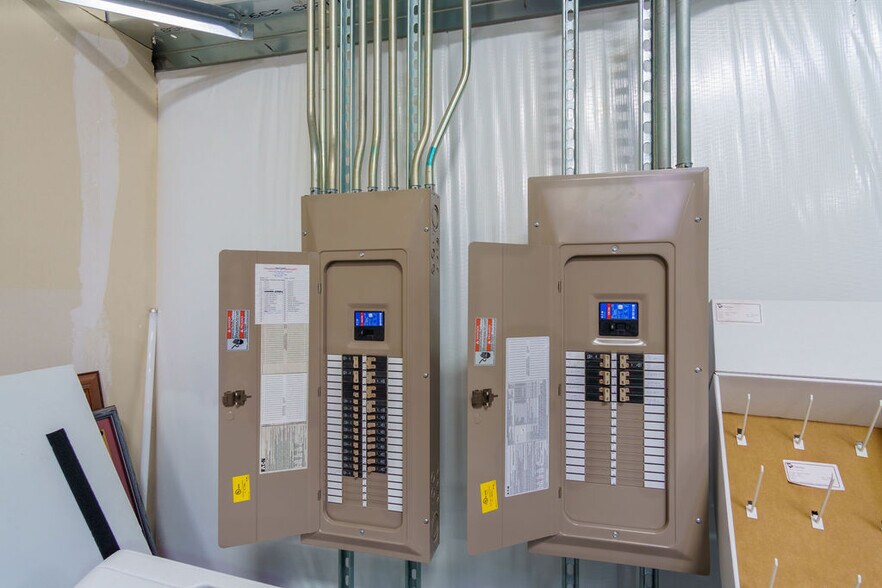 More Photos Of 405 Enterprise St, Longview Warehouse For Sale