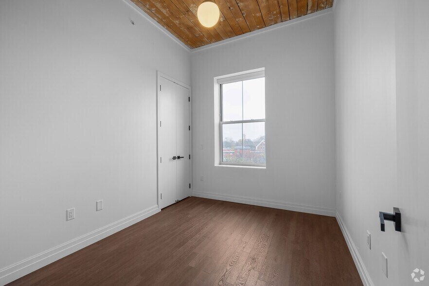 More Photos Of 105 Court St, New Haven Apartments For Lease