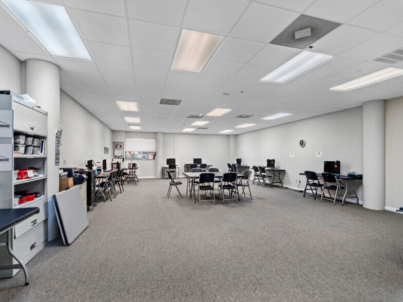 More Photos Of 2045 14th Ave, Vero Beach Office Residential For Sale