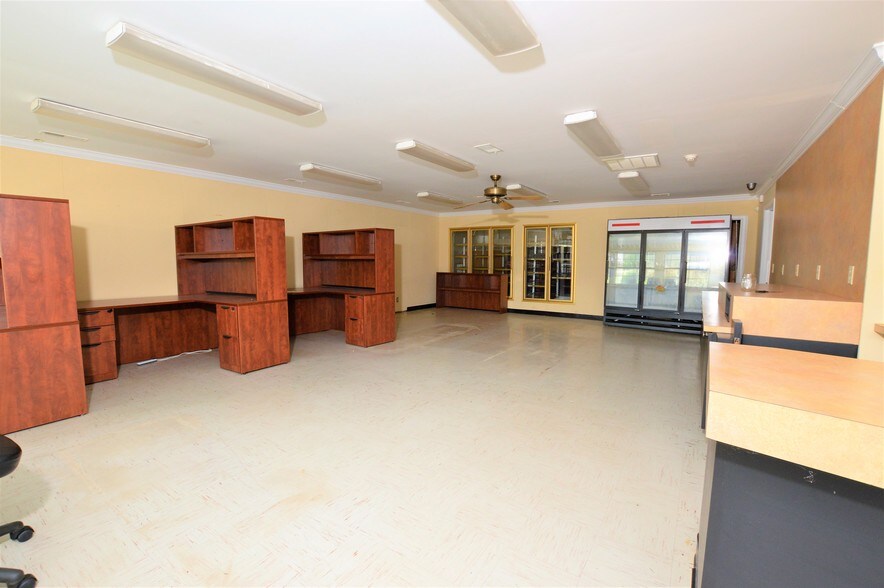 More Photos Of 356 Highway 54, Montevallo Restaurant For Sale