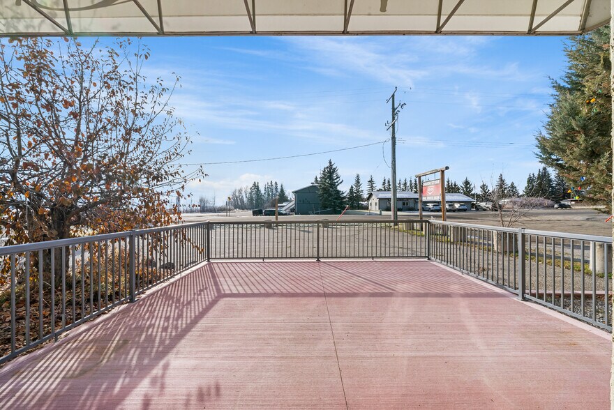 More Photos Of 1916 10th Av, Spruce View Restaurant For Sale