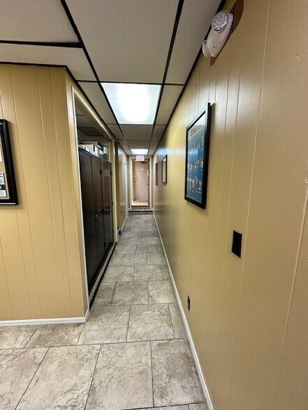 More Photos Of 814 W Okmulgee St, Muskogee Office For Sale