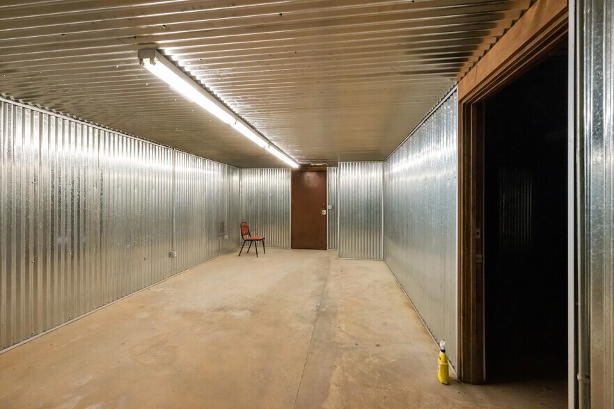 More Photos Of 605 NE Lincoln Rd, Idabel Industrial For Sale