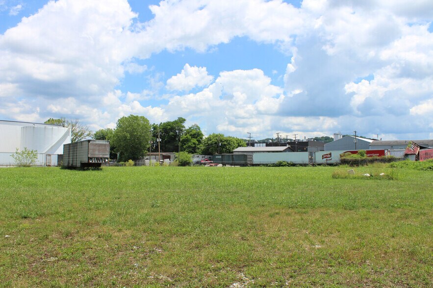 More Photos Of 1420-1444 Washington Ave, Huntington Land For Sale