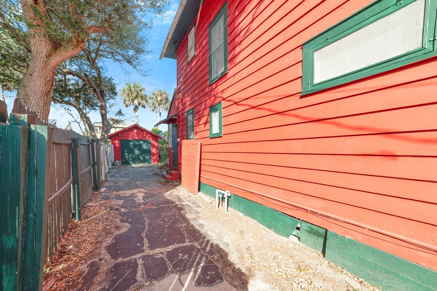 More Photos Of 415 Braddock Ave, Daytona Beach Multifamily For Sale