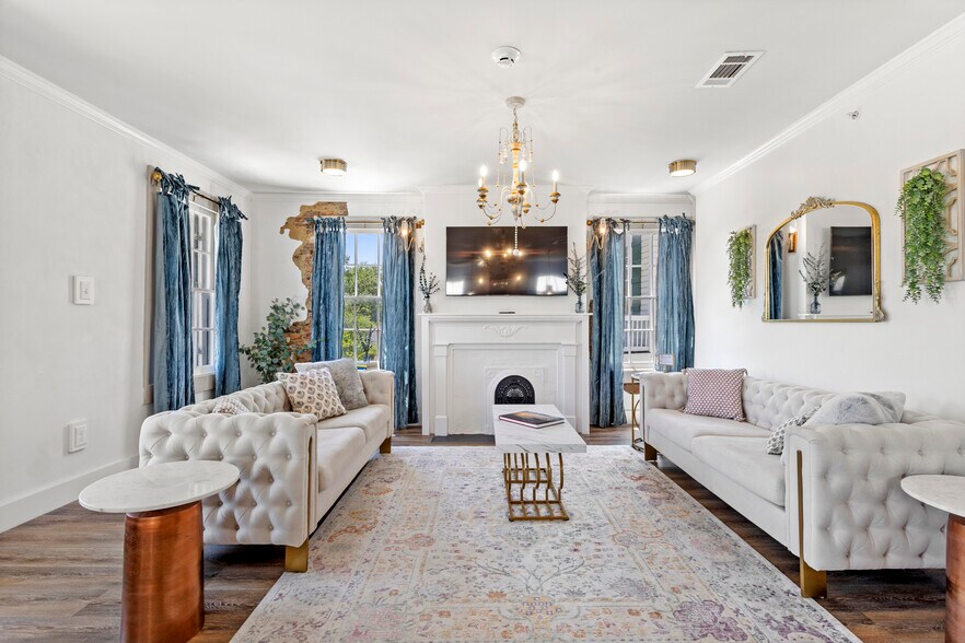 More Photos Of 782 Water St, Biloxi Office For Sale