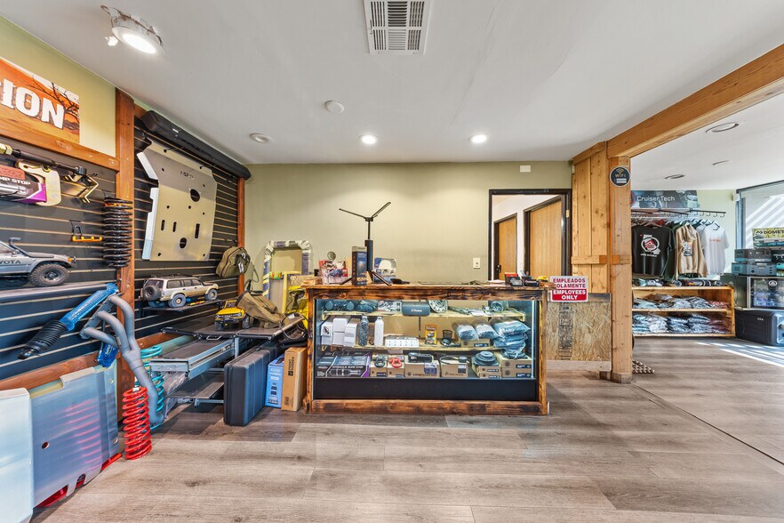 More Photos Of 23282 Peralta Dr, Laguna Hills Warehouse For Sale