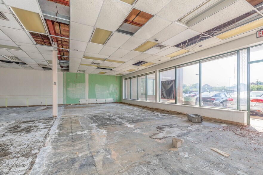 More Photos Of 10835-10899 St. Charles Rock Rd, Bridgeton Unknown For Lease