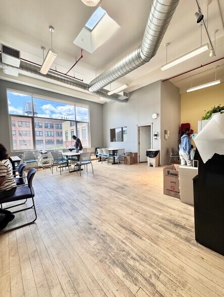 More Photos Of 11-11 44th Rd, Long Island City Loft Creative Space For Sale