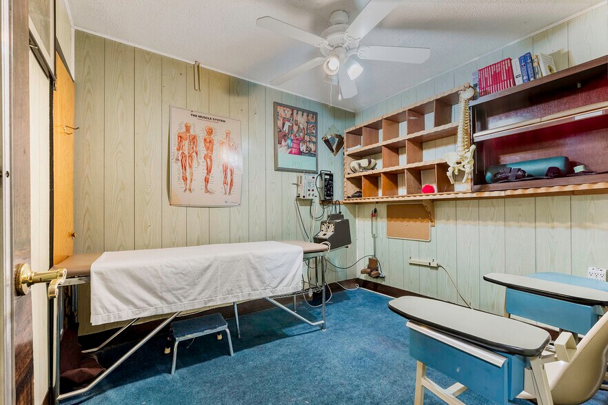 More Photos Of 1954 Atlantic Ave, Long Beach Office For Lease