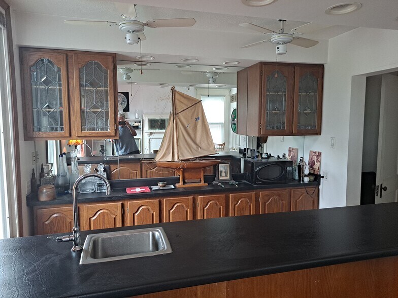 Primary Photo Of 1818-1820 Winhurst St, Pittsburgh Apartments For Sale