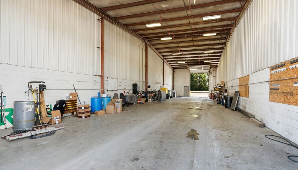 More Photos Of 24001 NE Sandy Blvd, Troutdale Unknown For Lease